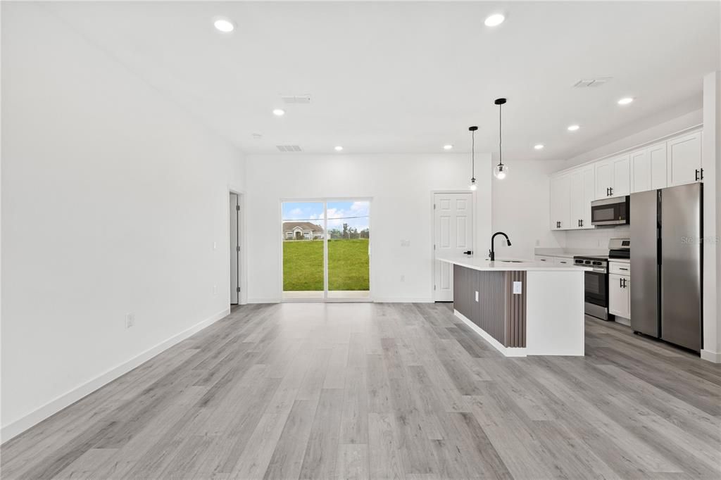 Active With Contract: $314,990 (4 beds, 2 baths, 1708 Square Feet)