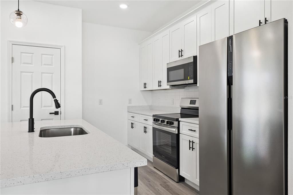 Active With Contract: $314,990 (4 beds, 2 baths, 1708 Square Feet)