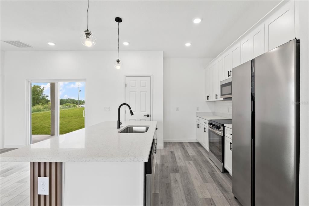 Active With Contract: $314,990 (4 beds, 2 baths, 1708 Square Feet)