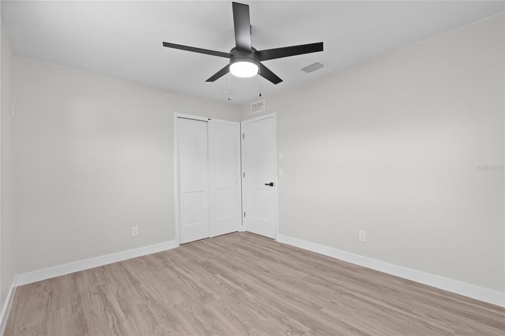 Active With Contract: $400,000 (4 beds, 2 baths, 1198 Square Feet)