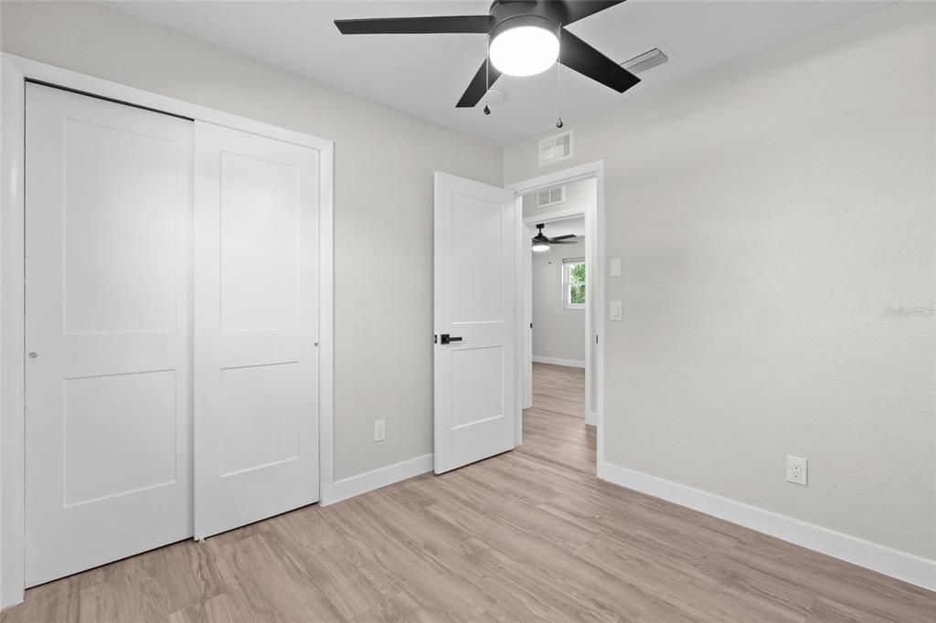 Active With Contract: $400,000 (4 beds, 2 baths, 1198 Square Feet)