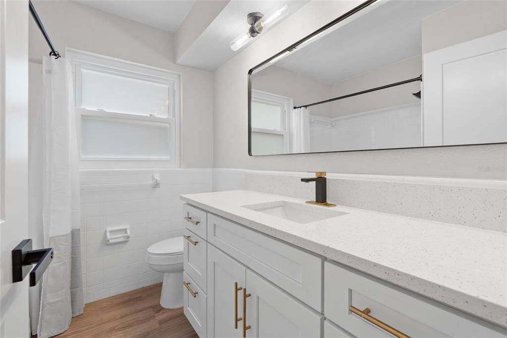 Active With Contract: $400,000 (4 beds, 2 baths, 1198 Square Feet)