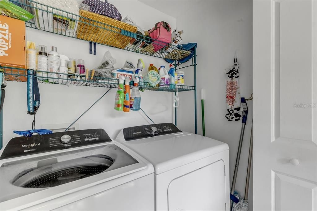 Под контрактом: $415,000 (2 спален, 1 ванн, 969 Квадратных фут)