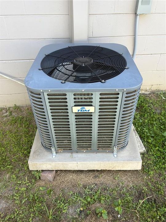 待售: $239,000 (3 贝兹, 2 浴室, 1244 平方英尺)