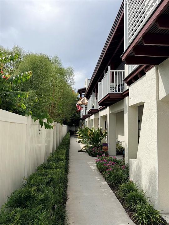 For Rent: $5,500 (3 beds, 3 baths, 1970 Square Feet)