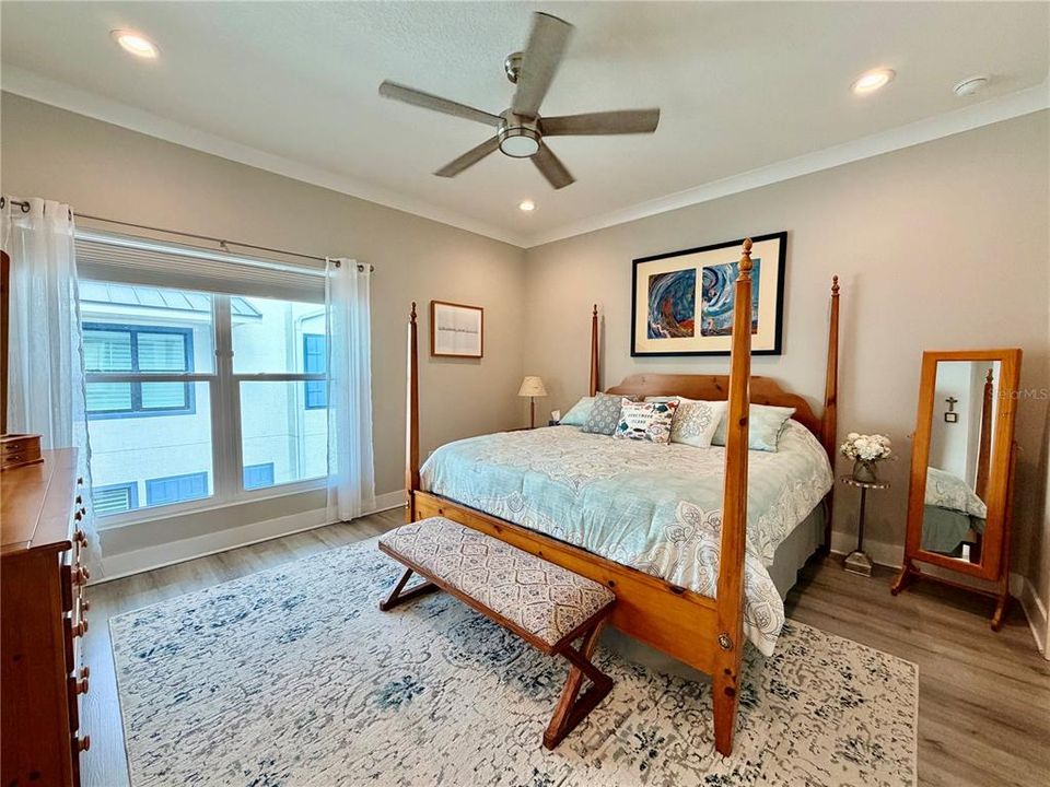 For Rent: $5,500 (3 beds, 3 baths, 1970 Square Feet)