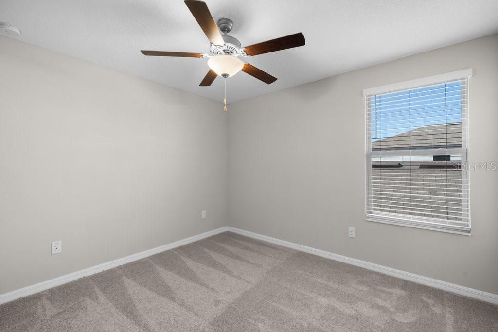 En Venta: $450,990 (6 camas, 3 baños, 2614 Pies cuadrados)