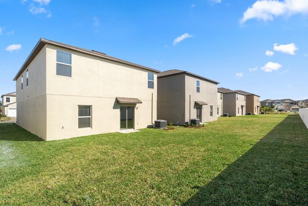 En Venta: $450,990 (6 camas, 3 baños, 2614 Pies cuadrados)