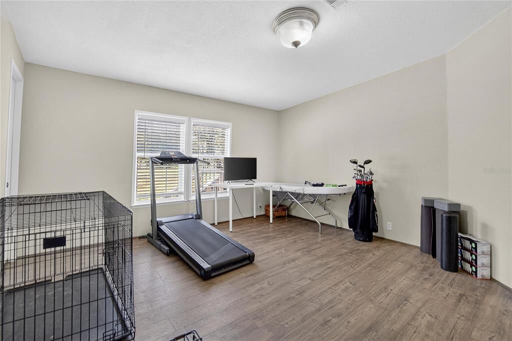 En Venta: $409,900 (4 camas, 2 baños, 2356 Pies cuadrados)