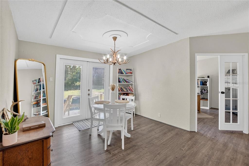 En Venta: $409,900 (4 camas, 2 baños, 2356 Pies cuadrados)