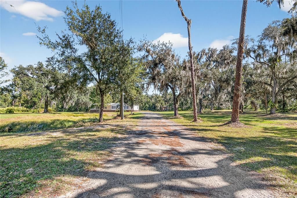 En Venta: $409,900 (4 camas, 2 baños, 2356 Pies cuadrados)