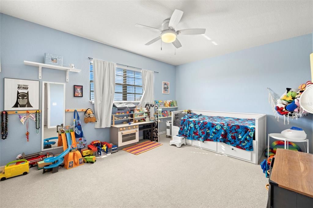 На продажу: $265,000 (2 спален, 1 ванн, 914 Квадратных фут)