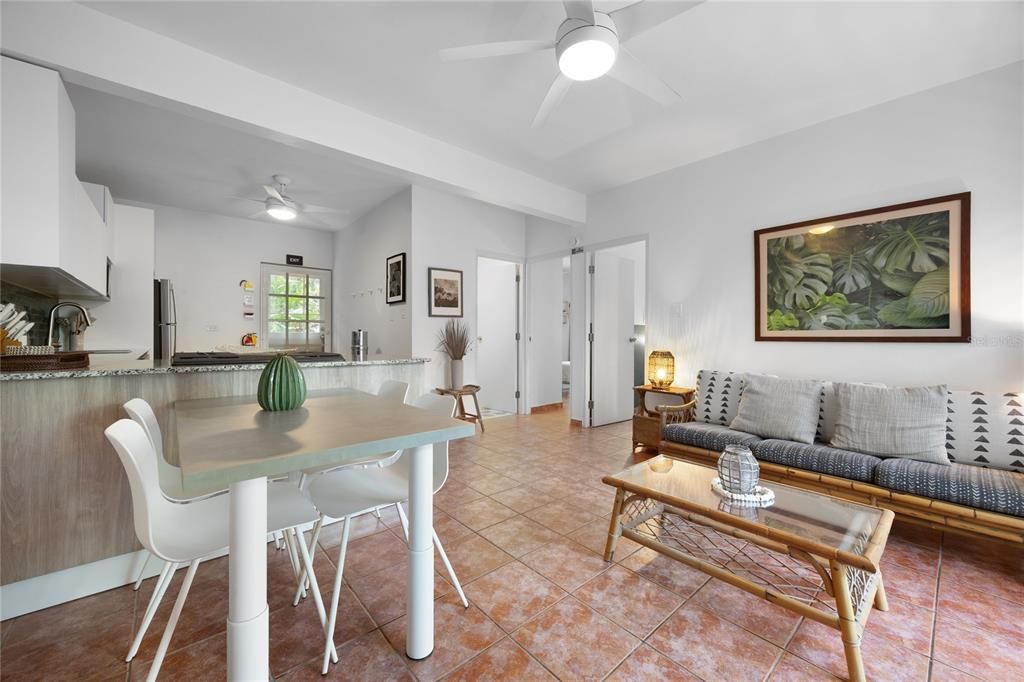 En Venta: $1,995,000 (10 camas, 5 baños, 3583 Pies cuadrados)