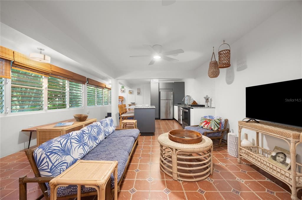 En Venta: $1,995,000 (10 camas, 5 baños, 3583 Pies cuadrados)