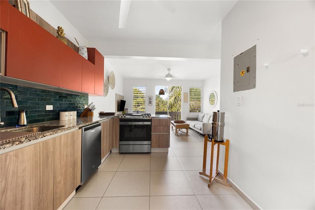 En Venta: $1,995,000 (10 camas, 5 baños, 3583 Pies cuadrados)