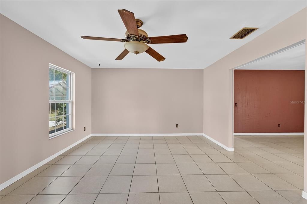 En Venta: $375,000 (3 camas, 2 baños, 1656 Pies cuadrados)