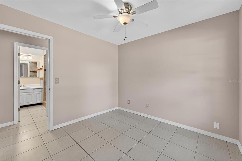 En Venta: $375,000 (3 camas, 2 baños, 1656 Pies cuadrados)