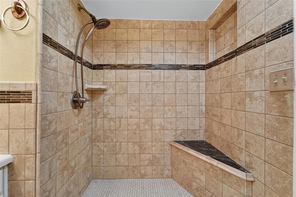 En Venta: $375,000 (3 camas, 2 baños, 1656 Pies cuadrados)