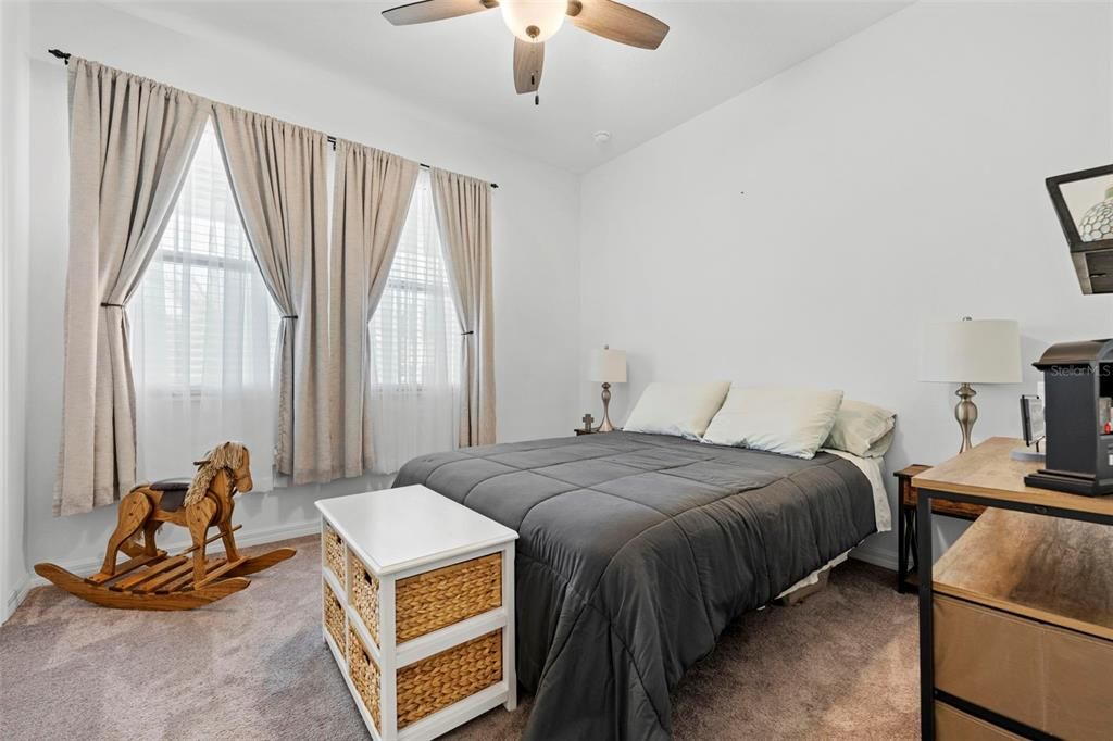 For Sale: $326,000 (3 beds, 2 baths, 1562 Square Feet)