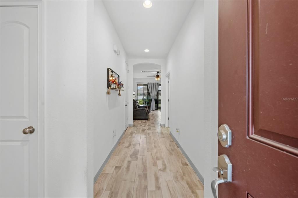 For Sale: $326,000 (3 beds, 2 baths, 1562 Square Feet)