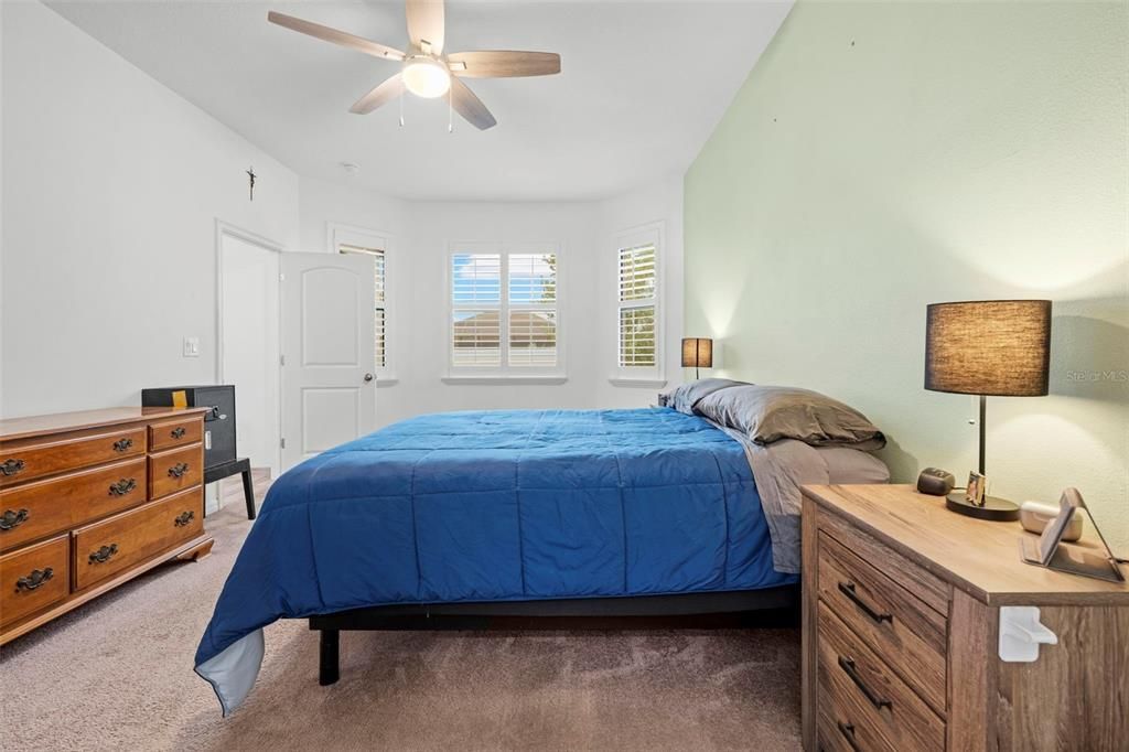 For Sale: $326,000 (3 beds, 2 baths, 1562 Square Feet)