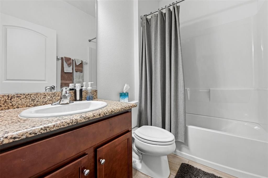 For Sale: $326,000 (3 beds, 2 baths, 1562 Square Feet)