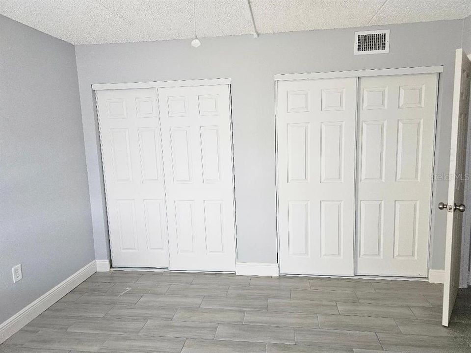 For Sale: $290,000 (2 beds, 1 baths, 1100 Square Feet)