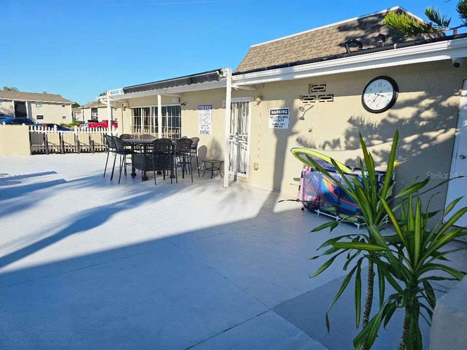 For Sale: $290,000 (2 beds, 1 baths, 1100 Square Feet)