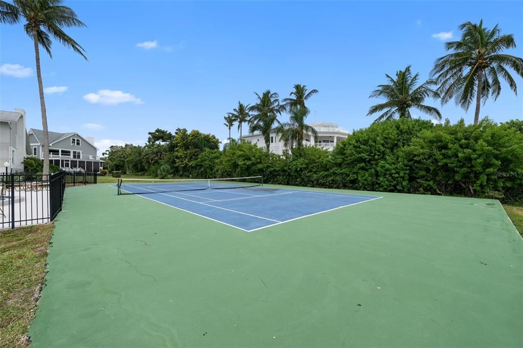 For Sale: $740,000 (3 beds, 2 baths, 2251 Square Feet)