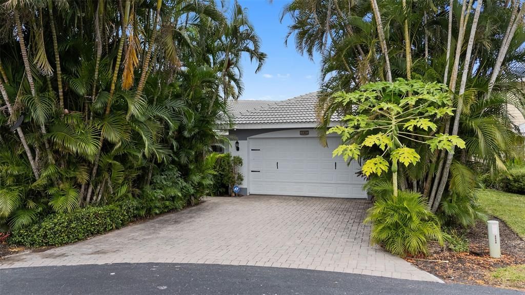 For Sale: $740,000 (3 beds, 2 baths, 2251 Square Feet)