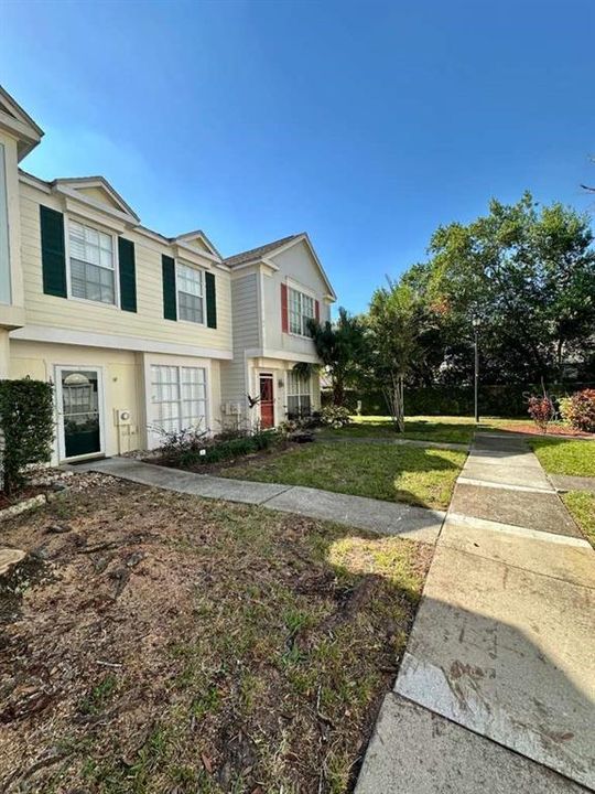 For Sale: $250,000 (2 beds, 2 baths, 1261 Square Feet)