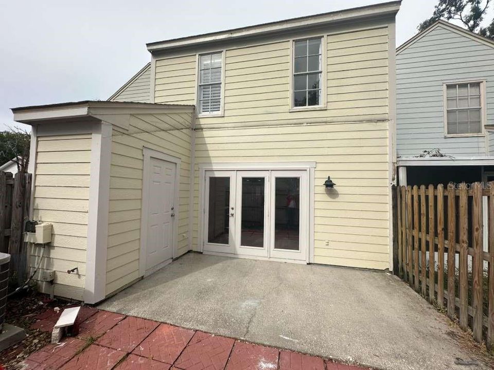 For Sale: $250,000 (2 beds, 2 baths, 1261 Square Feet)