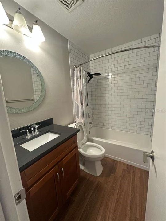 For Sale: $250,000 (2 beds, 2 baths, 1261 Square Feet)