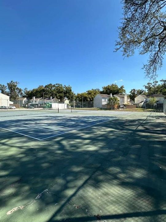 For Sale: $250,000 (2 beds, 2 baths, 1261 Square Feet)