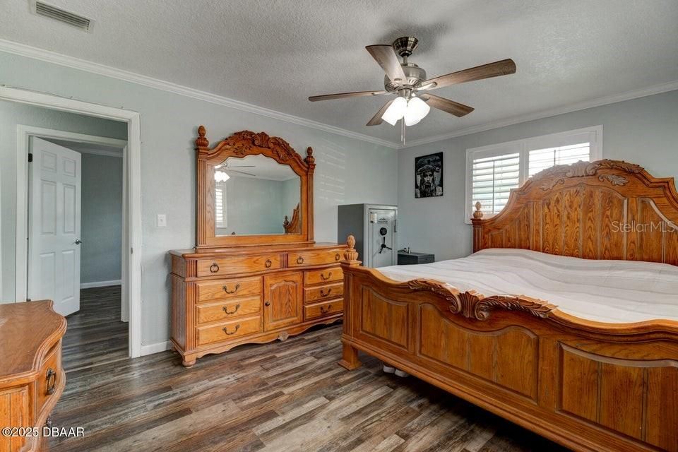 For Sale: $534,500 (3 beds, 2 baths, 1821 Square Feet)