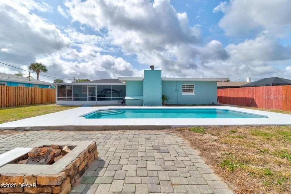 For Sale: $534,500 (3 beds, 2 baths, 1821 Square Feet)