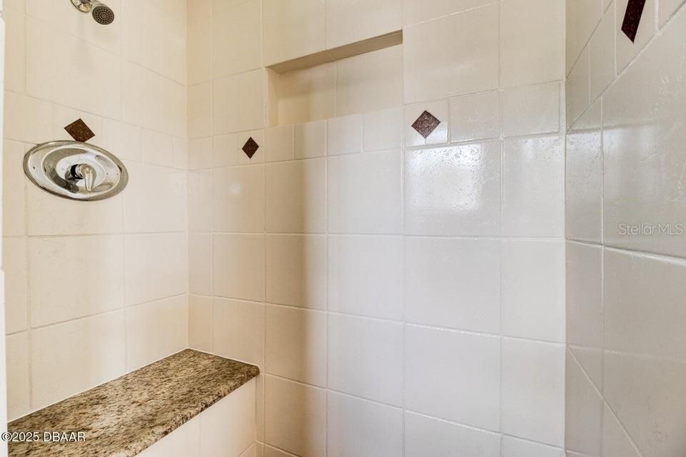 For Sale: $534,500 (3 beds, 2 baths, 1821 Square Feet)