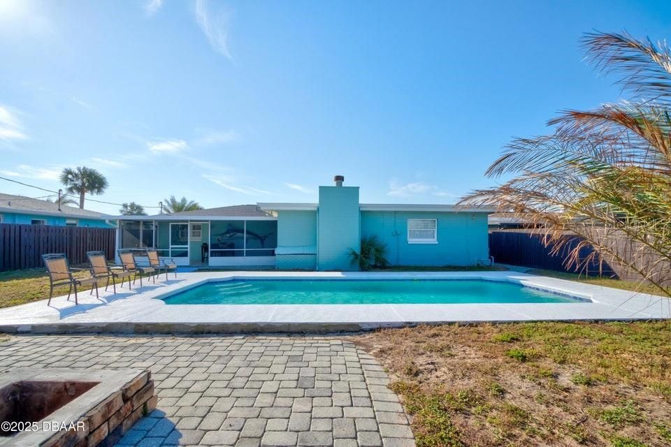 For Sale: $534,500 (3 beds, 2 baths, 1821 Square Feet)