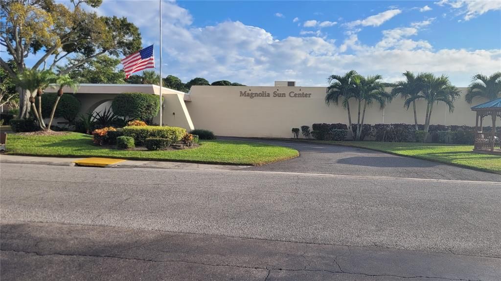 For Sale: $115,000 (2 beds, 2 baths, 915 Square Feet)