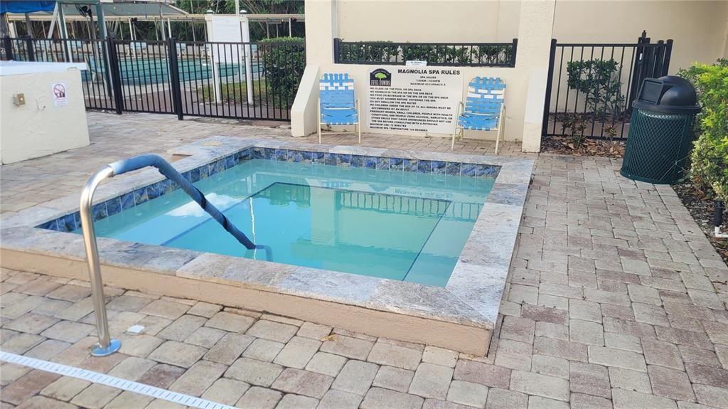 For Sale: $115,000 (2 beds, 2 baths, 915 Square Feet)