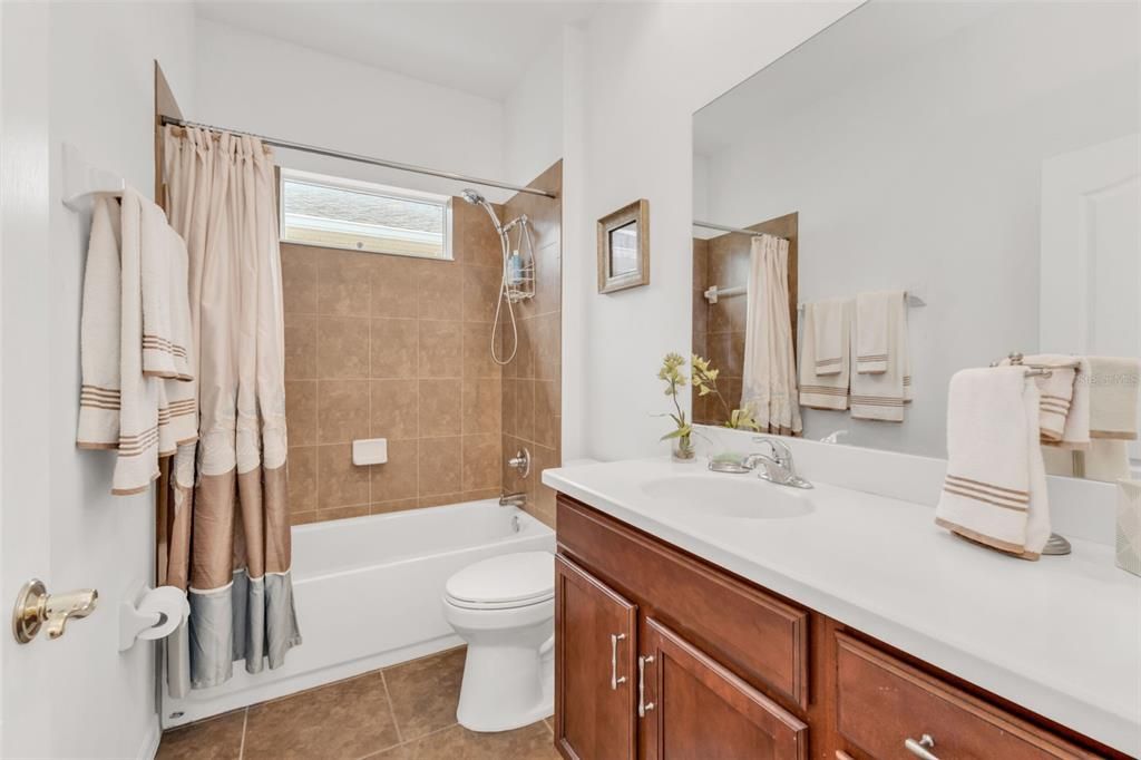 Active With Contract: $399,000 (2 beds, 2 baths, 1818 Square Feet)