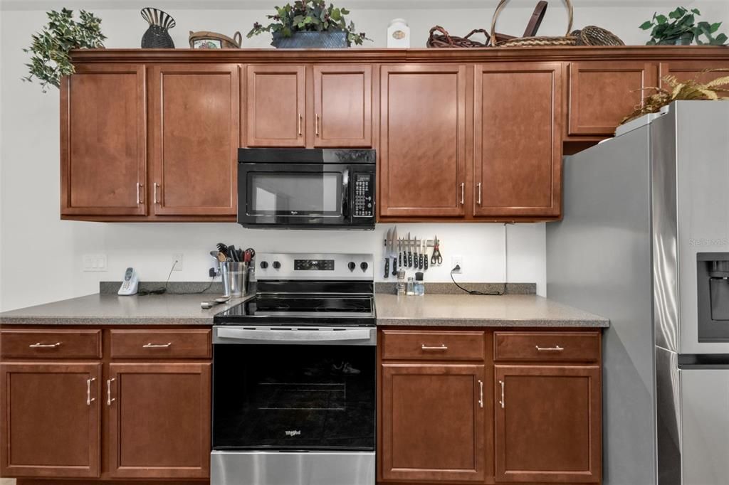 Active With Contract: $399,000 (2 beds, 2 baths, 1818 Square Feet)