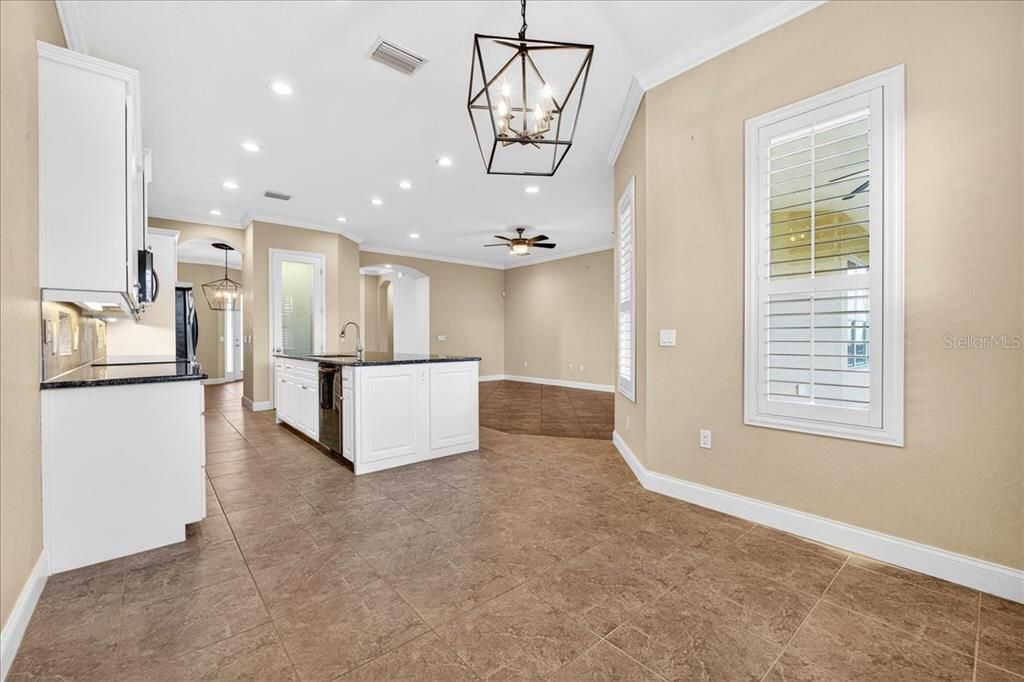 На продажу: $529,900 (2 спален, 2 ванн, 1923 Квадратных фут)