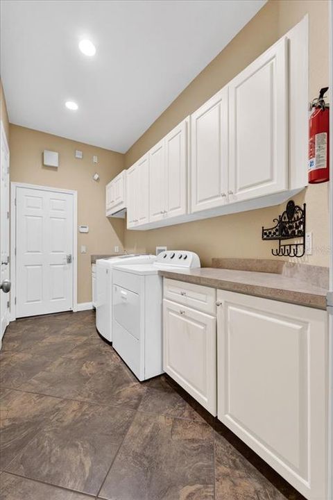 На продажу: $529,900 (2 спален, 2 ванн, 1923 Квадратных фут)