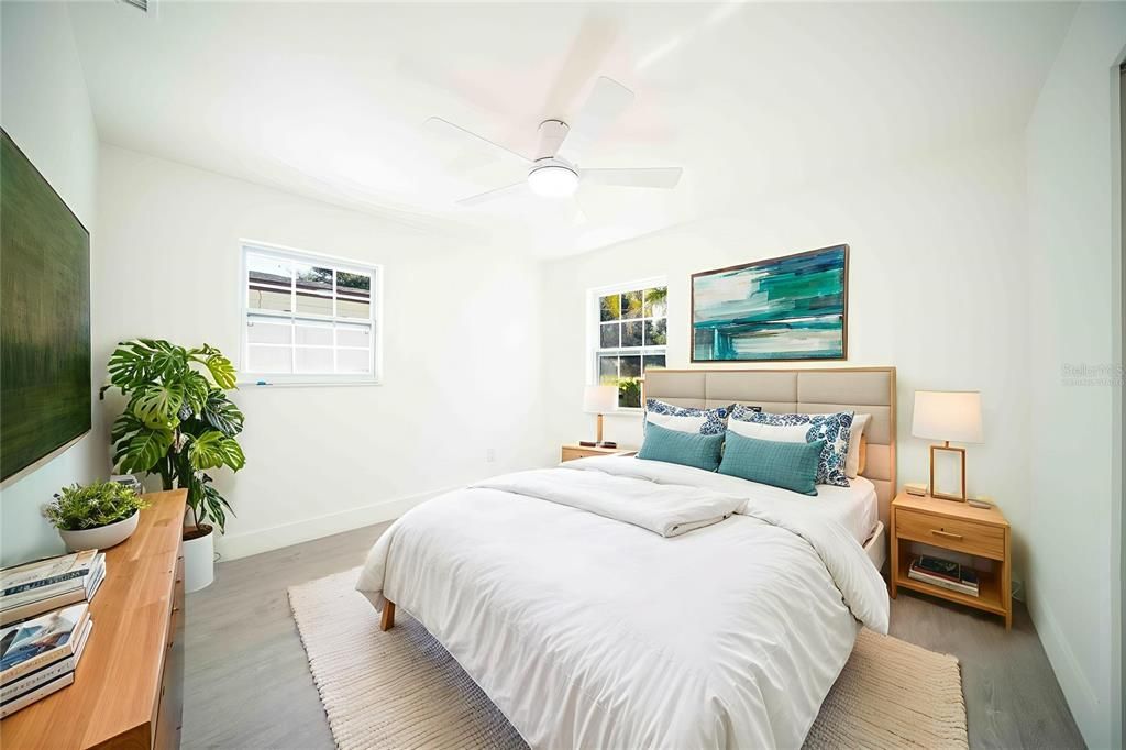 合同活跃: $334,500 (3 贝兹, 2 浴室, 966 平方英尺)