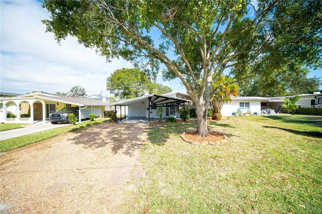 合同活跃: $334,500 (3 贝兹, 2 浴室, 966 平方英尺)