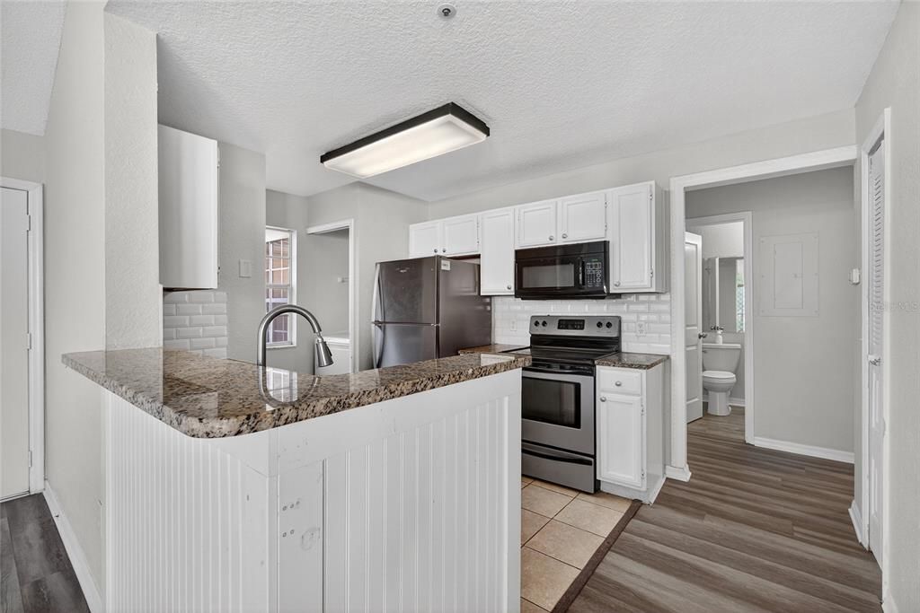 Activo con contrato: $175,000 (2 camas, 2 baños, 1130 Pies cuadrados)