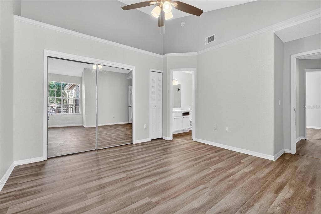 Activo con contrato: $175,000 (2 camas, 2 baños, 1130 Pies cuadrados)