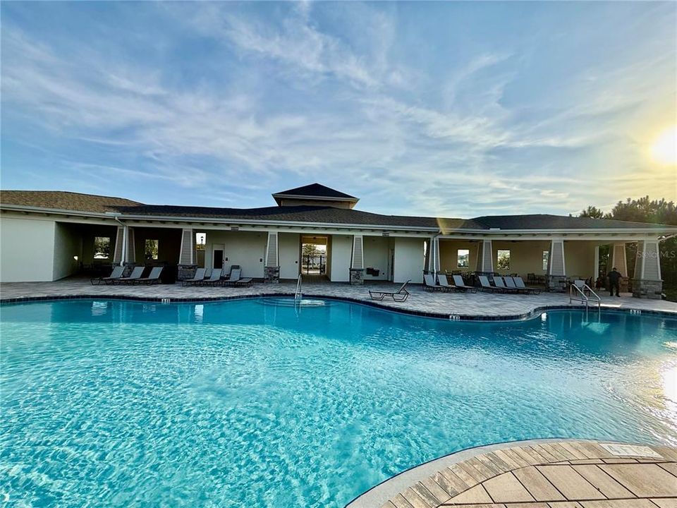 Active With Contract: $2,700 (5 beds, 3 baths, 2453 Square Feet)