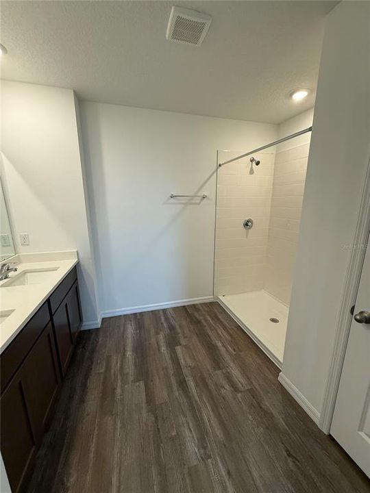 В аренду: $2,900 (5 спален, 3 ванн, 2453 Квадратных фут)